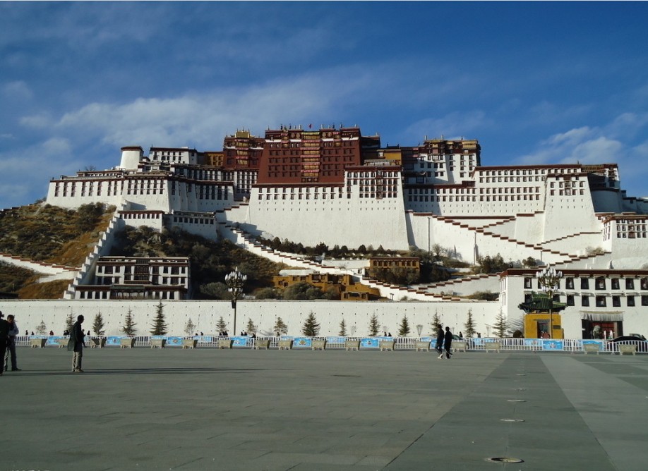 ��������